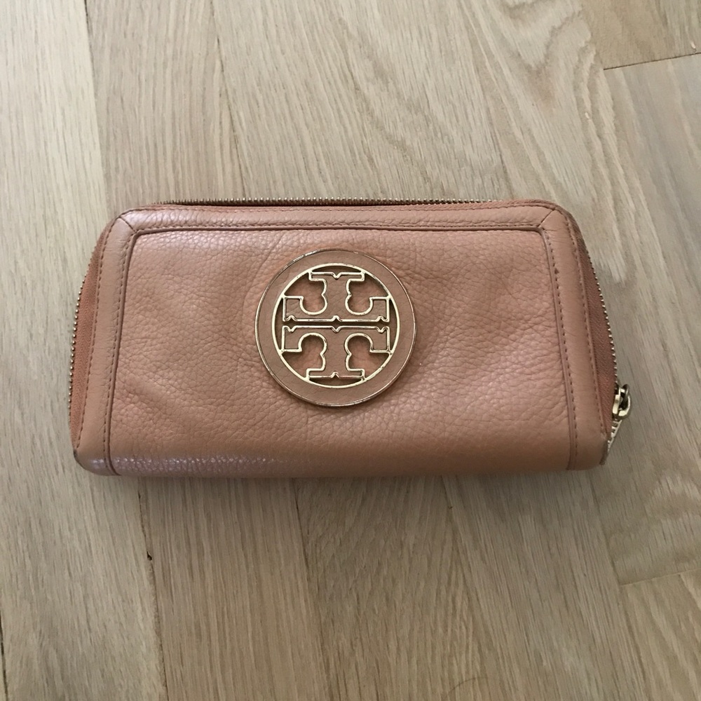 Tory Burch camel wallet